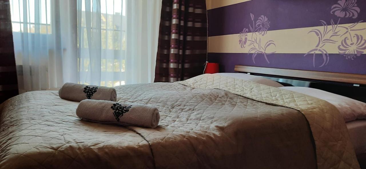 Pod Tatrami Bed & Breakfast Bukowina Tatrzańska Eksteriør bilde
